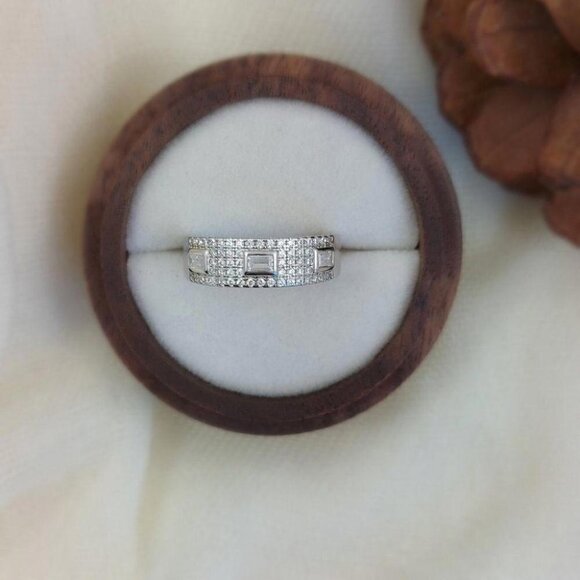 ⭐925 Sterling Silver Luxury Wedding Band - Picture 1 of 10